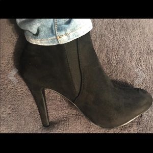 Black Ankle Booties Sz 6.5 NWOT